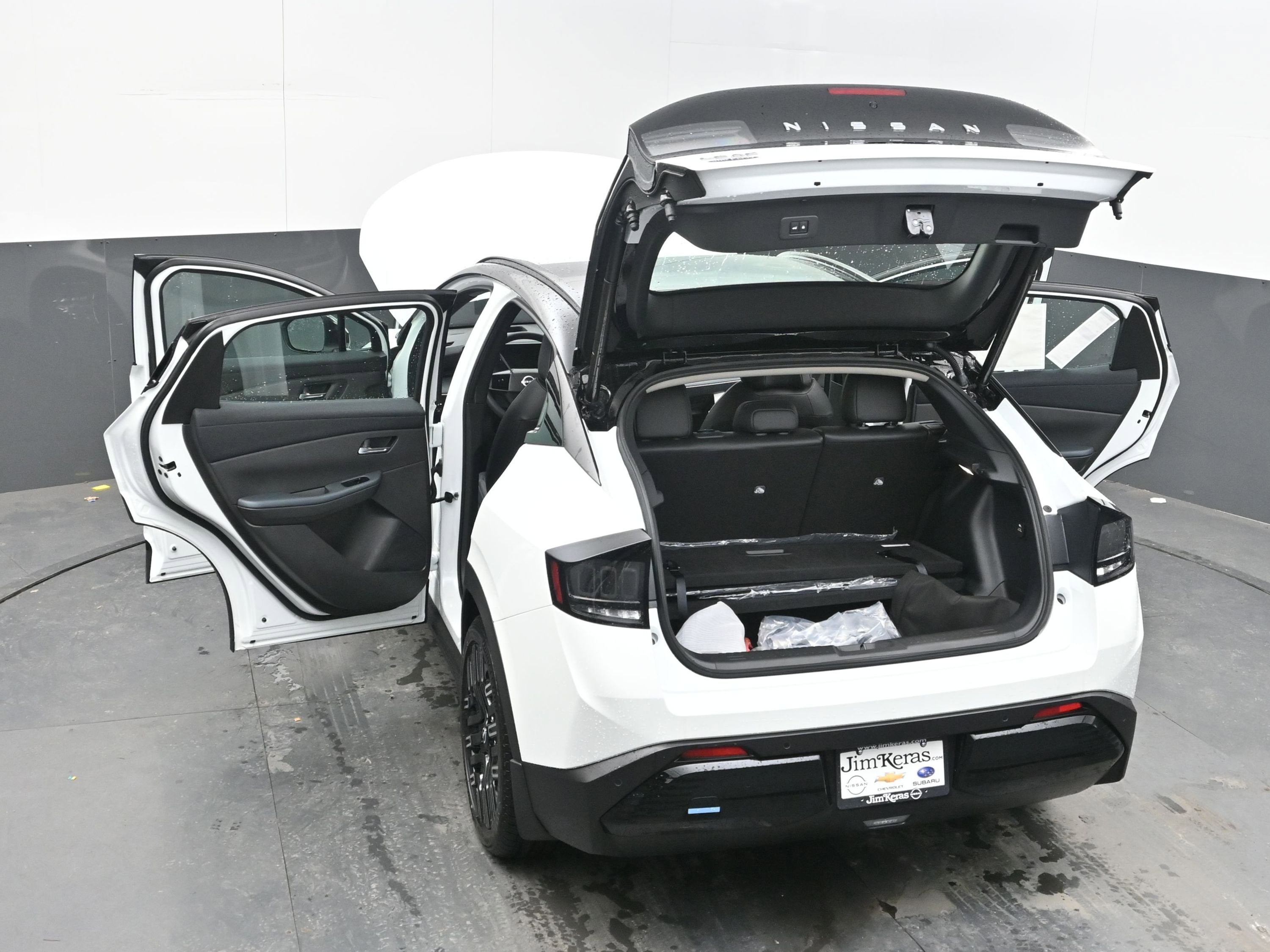 2026 Nissan LEAF PLATINUM+