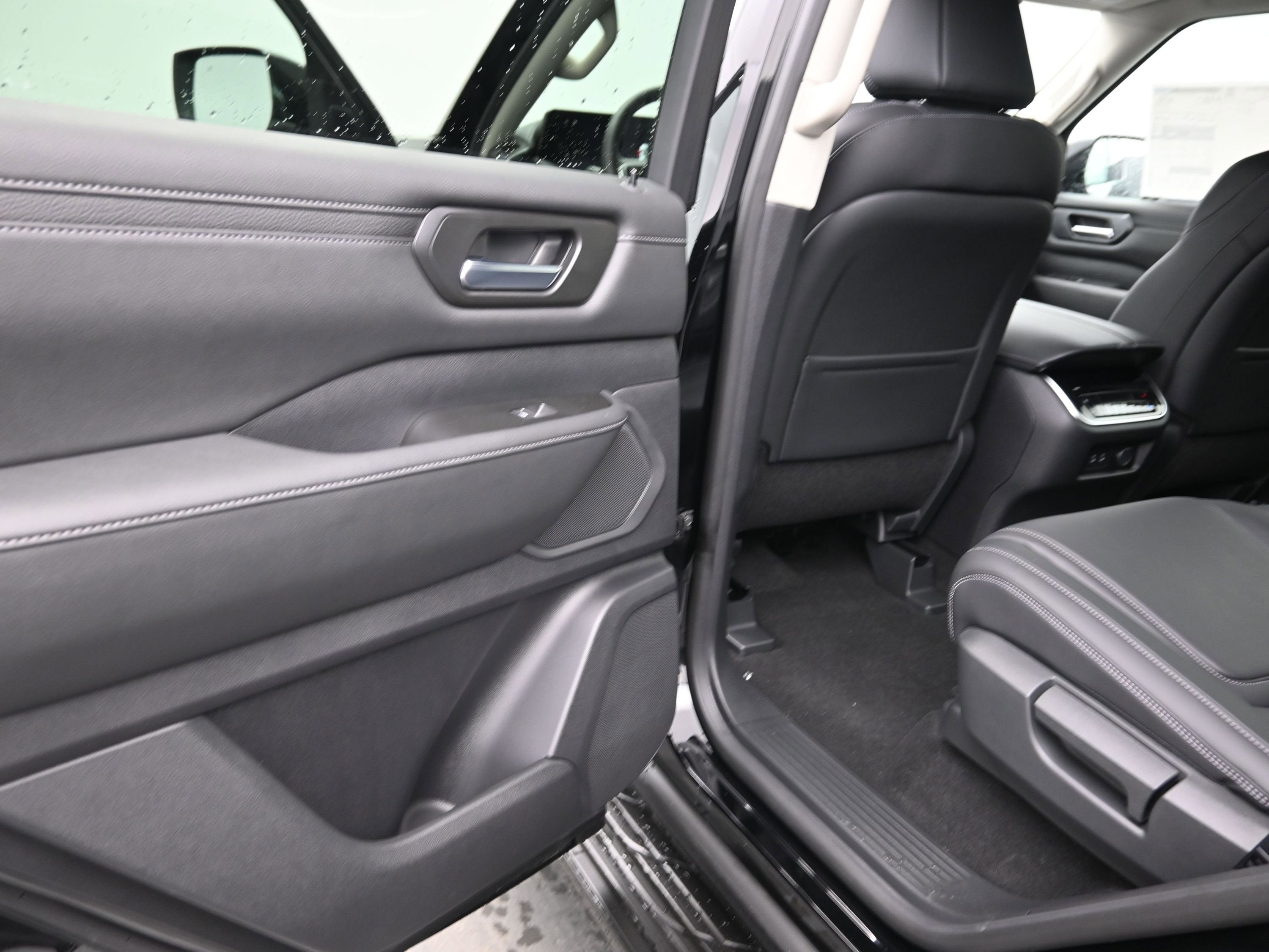 2026 Nissan ARMADA SV