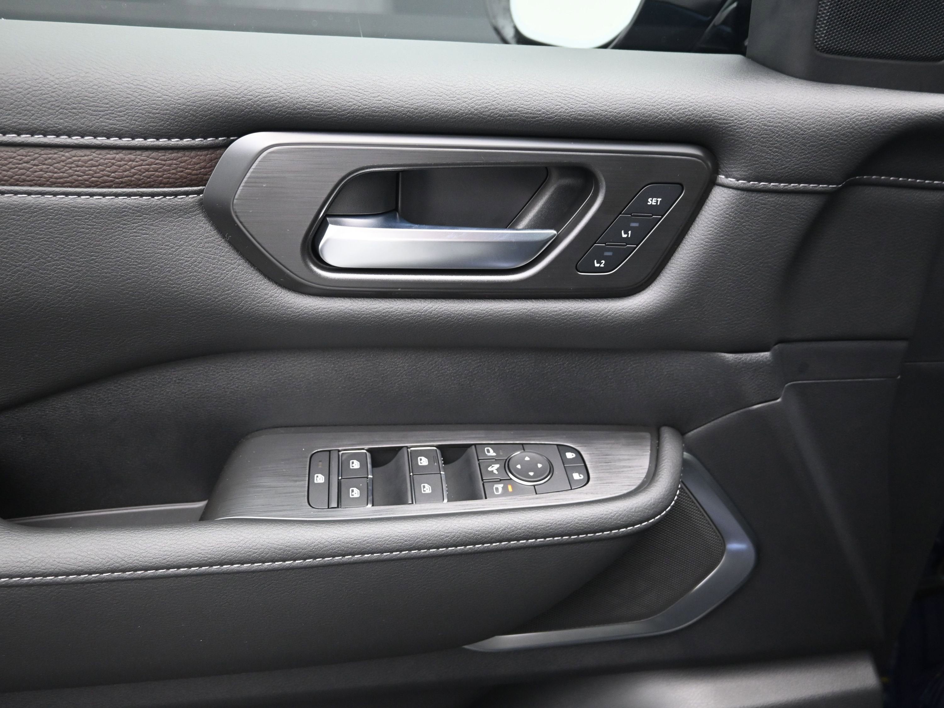 2025 Nissan ARMADA Platinum Reserve