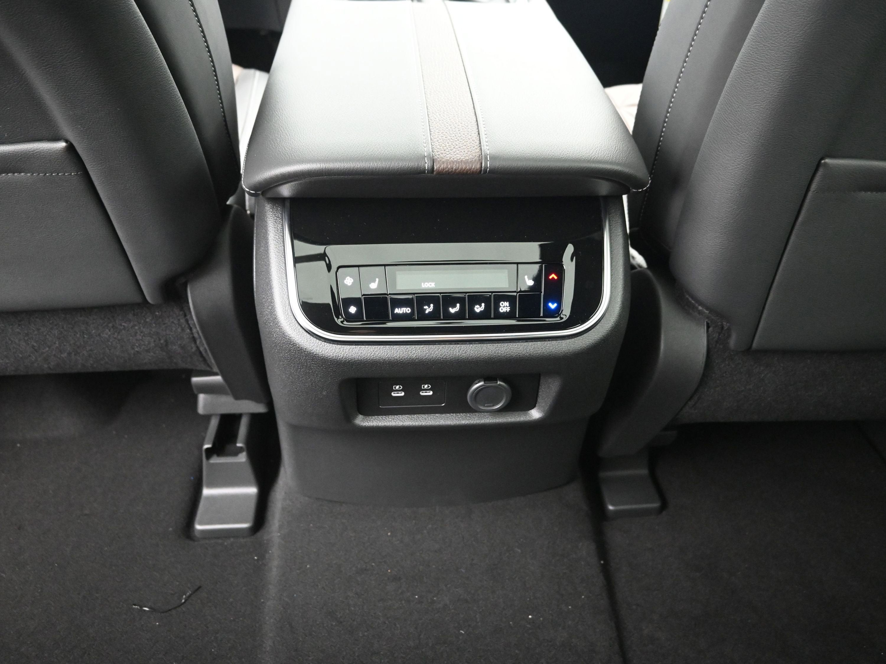 2025 Nissan ARMADA Platinum Reserve