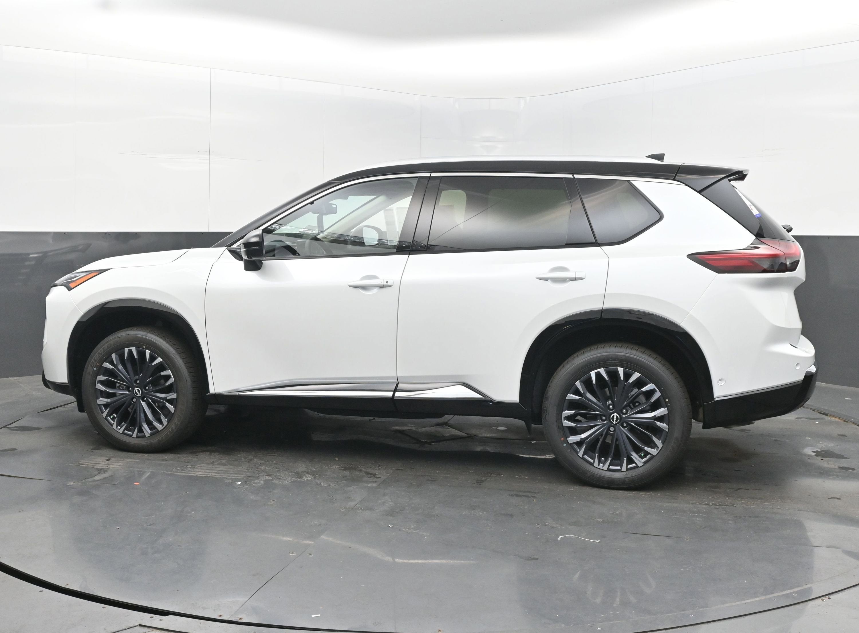 2026 Nissan ROGUE Platinum PREMIUM