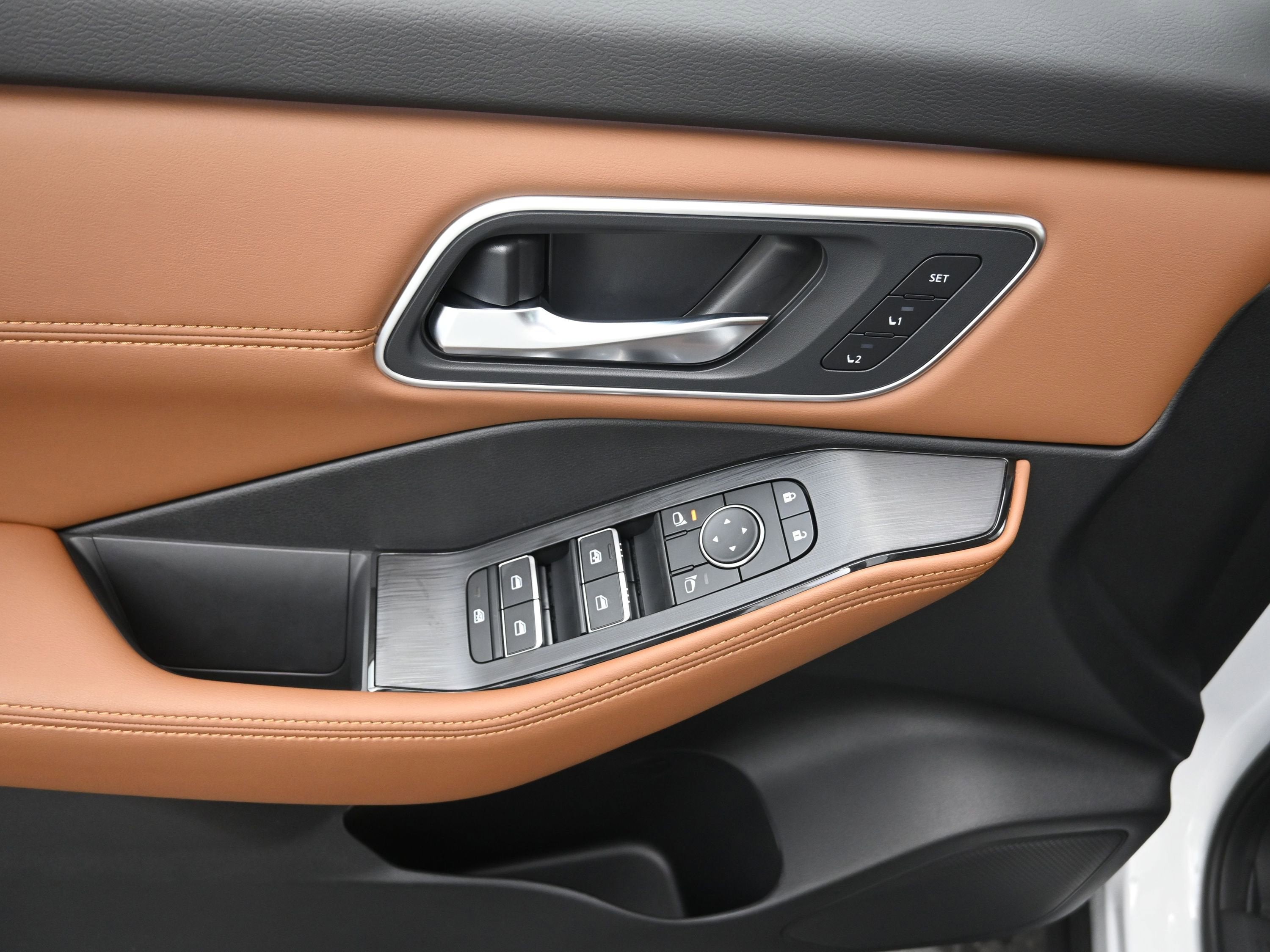 2026 Nissan ROGUE Platinum PREMIUM