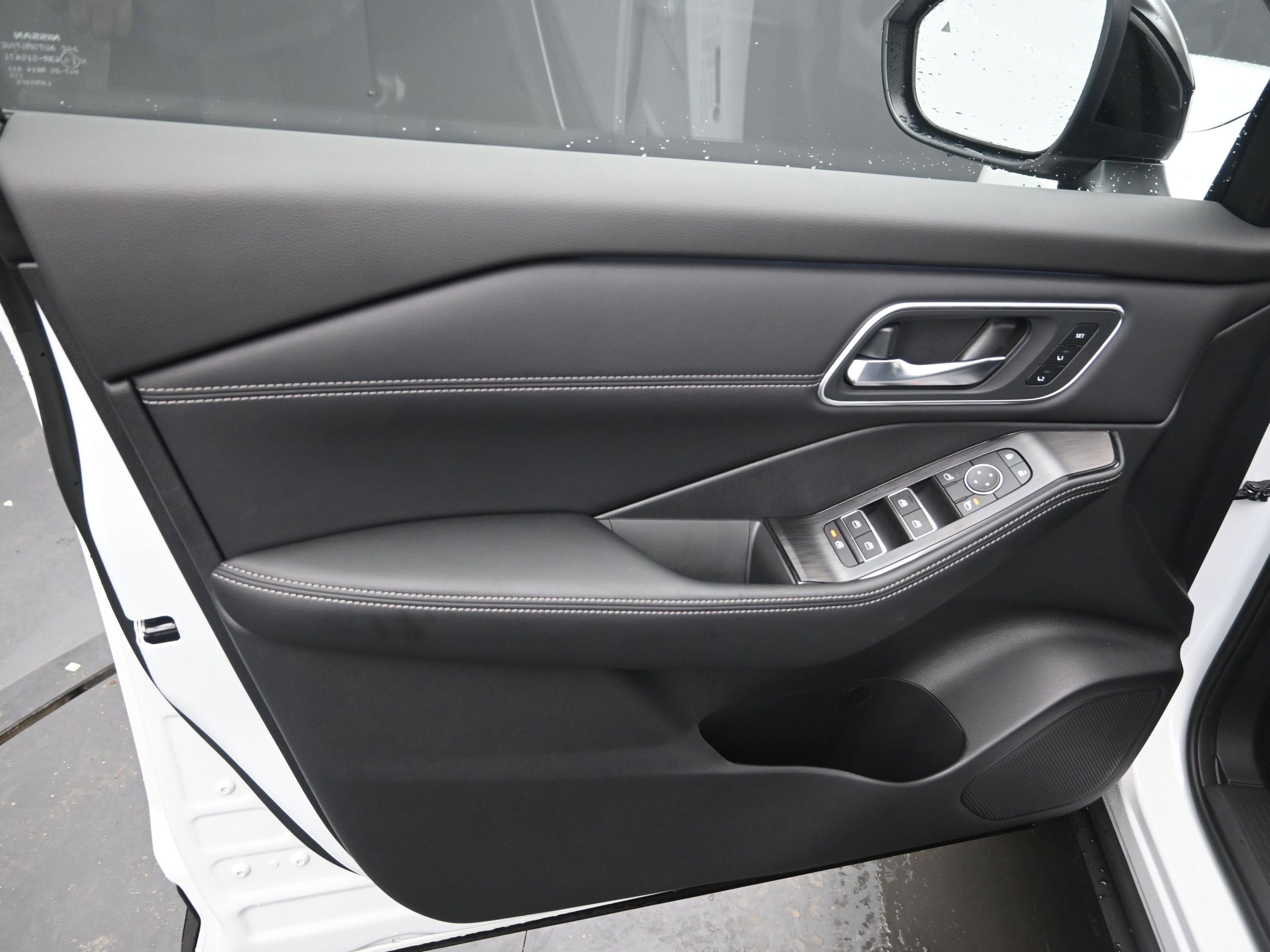 2026 Nissan ROGUE Platinum PREMIUM