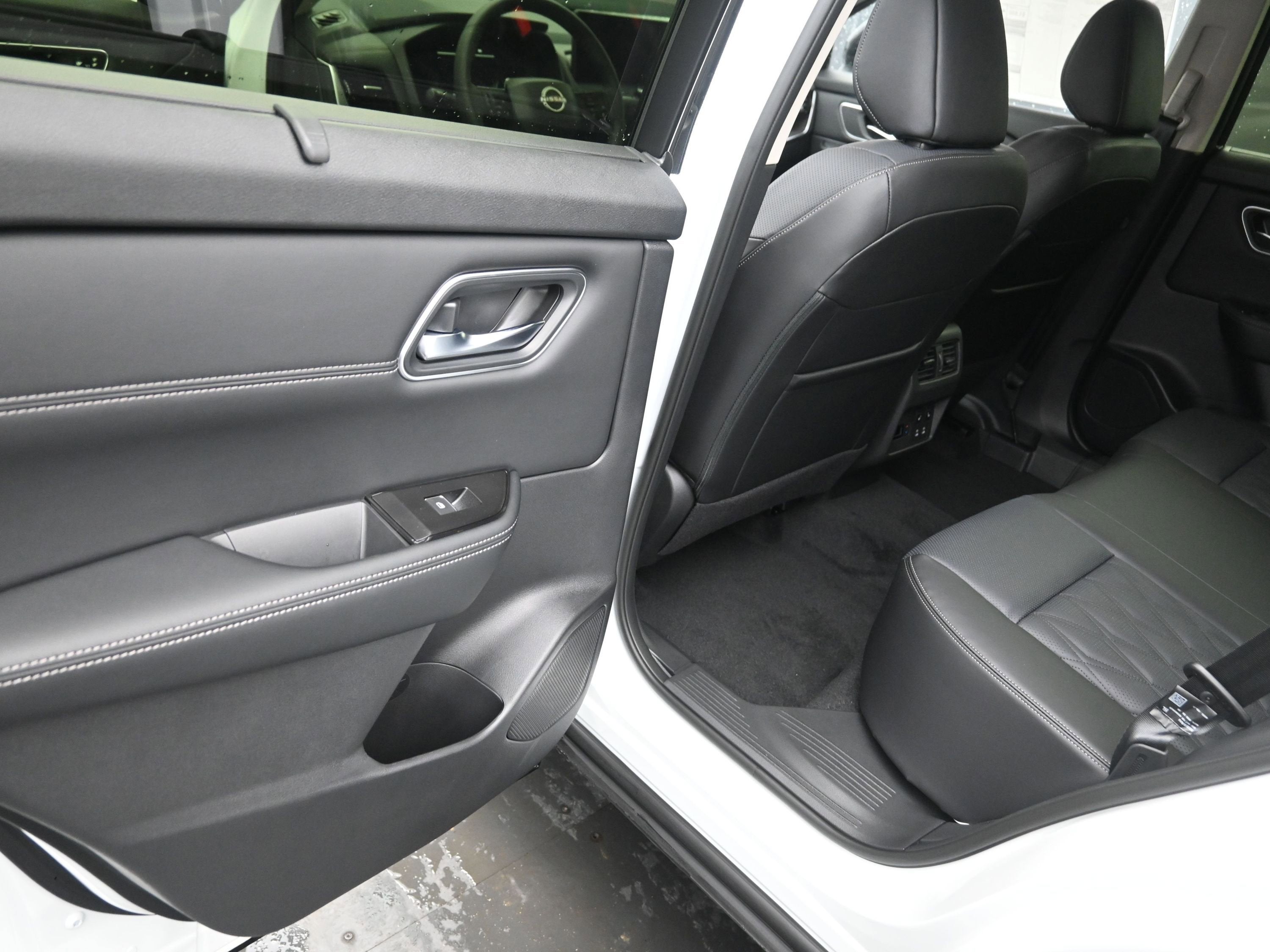 2026 Nissan ROGUE Platinum PREMIUM