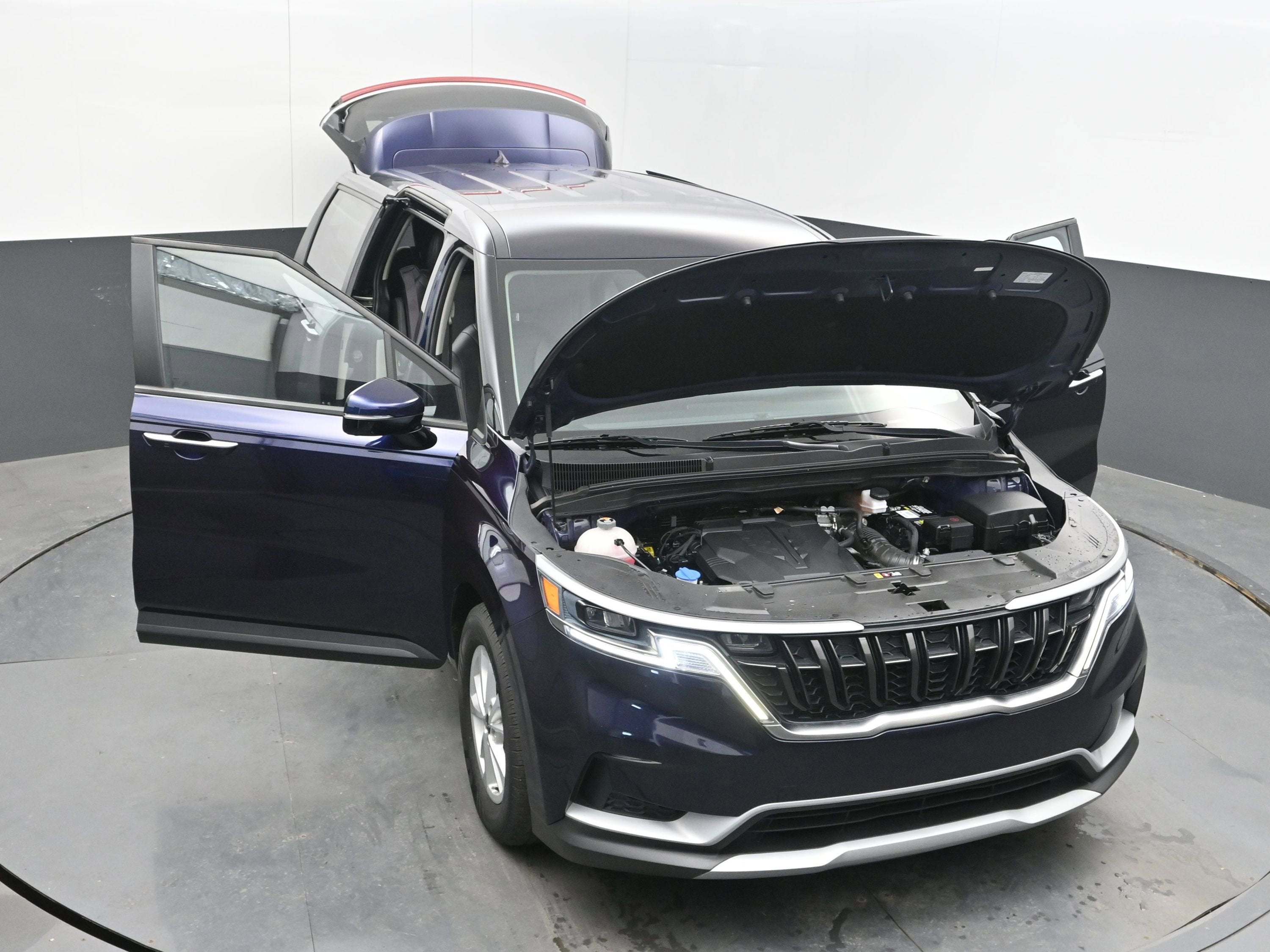 2023 Kia Carnival LX