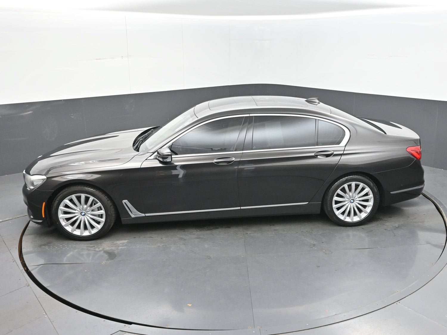 2017 BMW 7 Series 740i xDrive